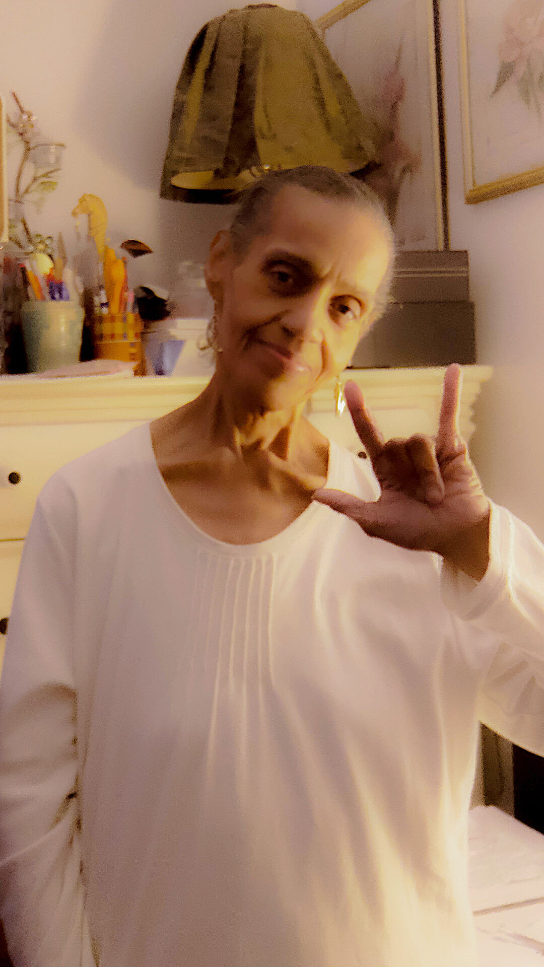 Saundra_IMAGE2.jpg